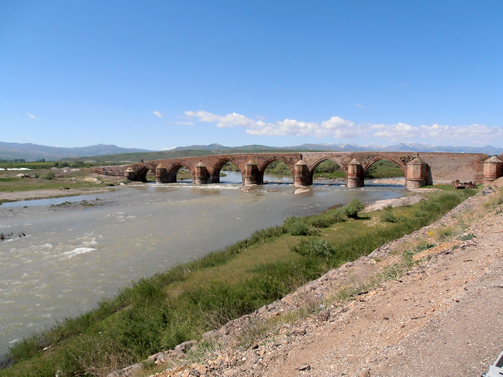 Kars - Seldcukische Brücke